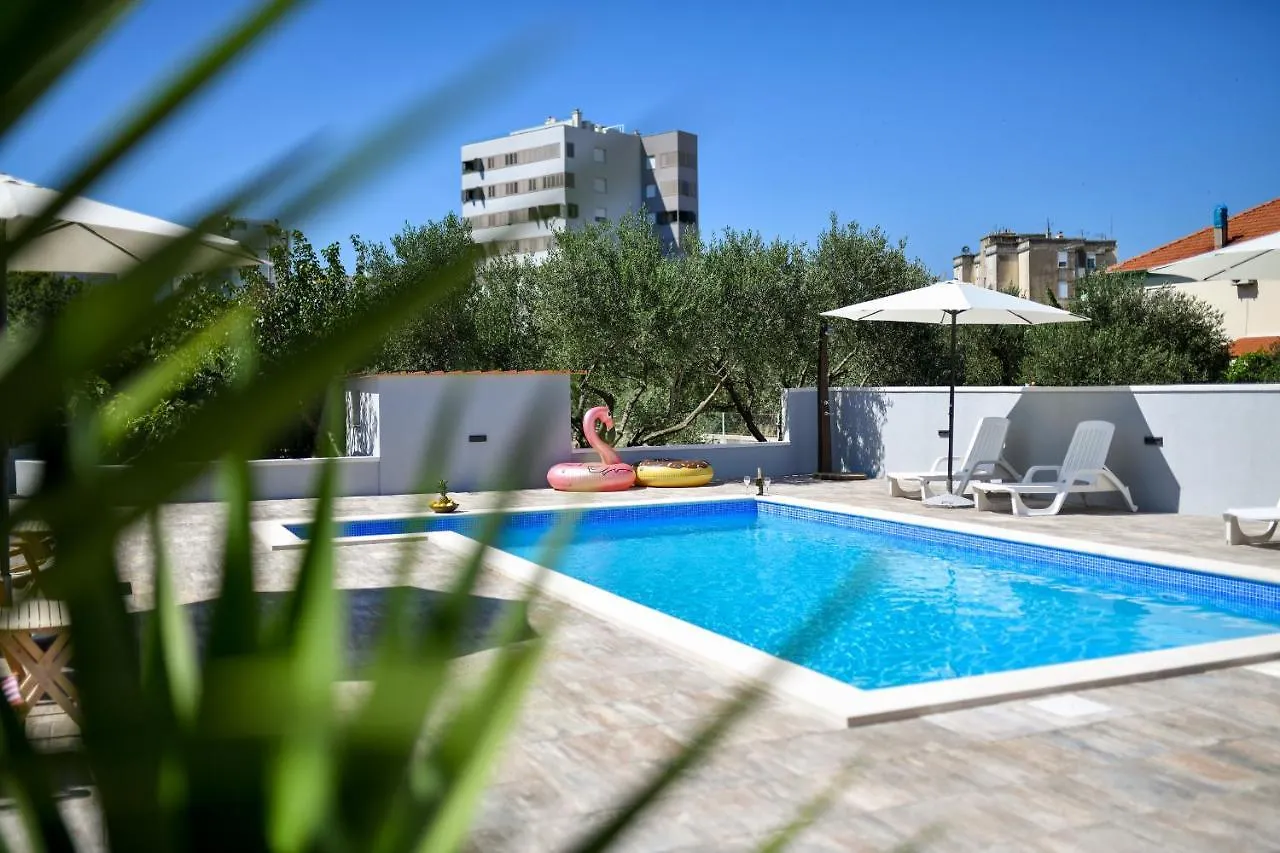 Pool house LUKA Appartement Zadar 0*,