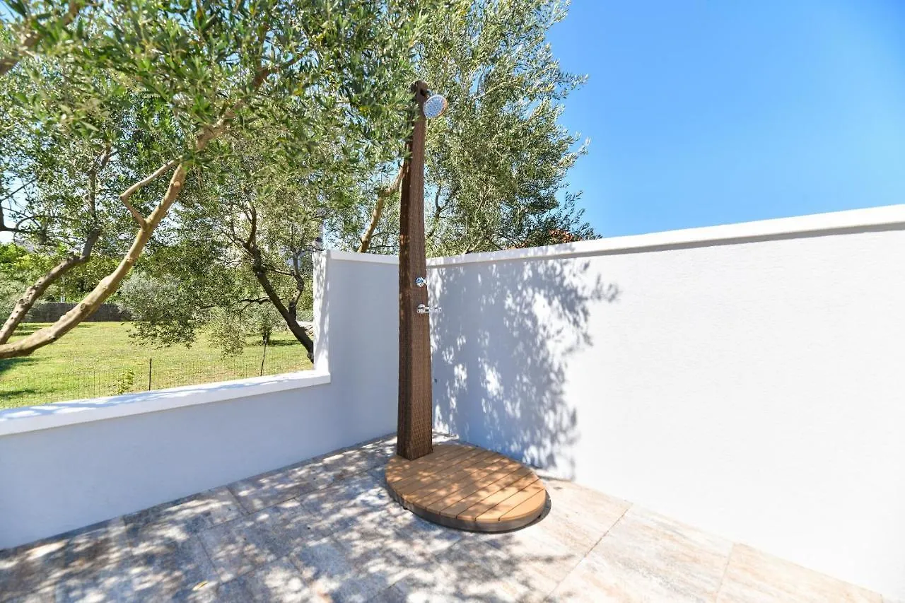 Pool House Luka Apartment Zadar
